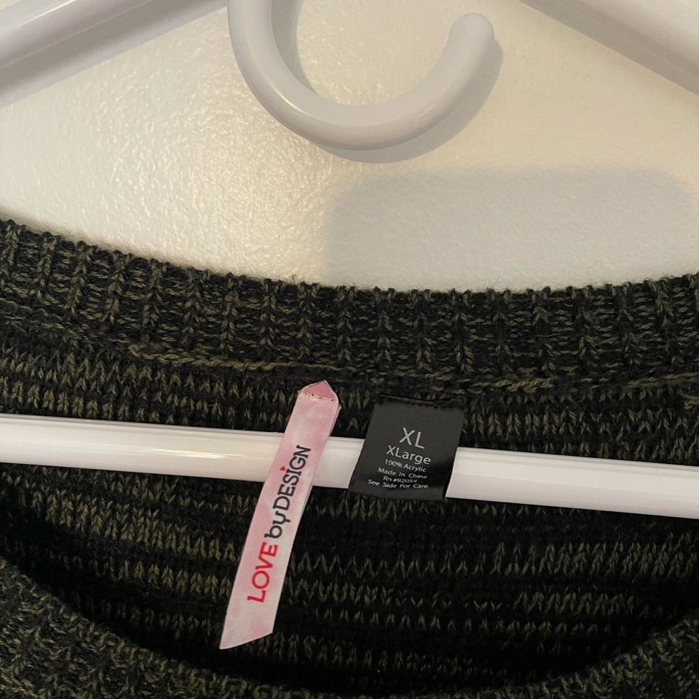 Sweater - Picture 5 of 5